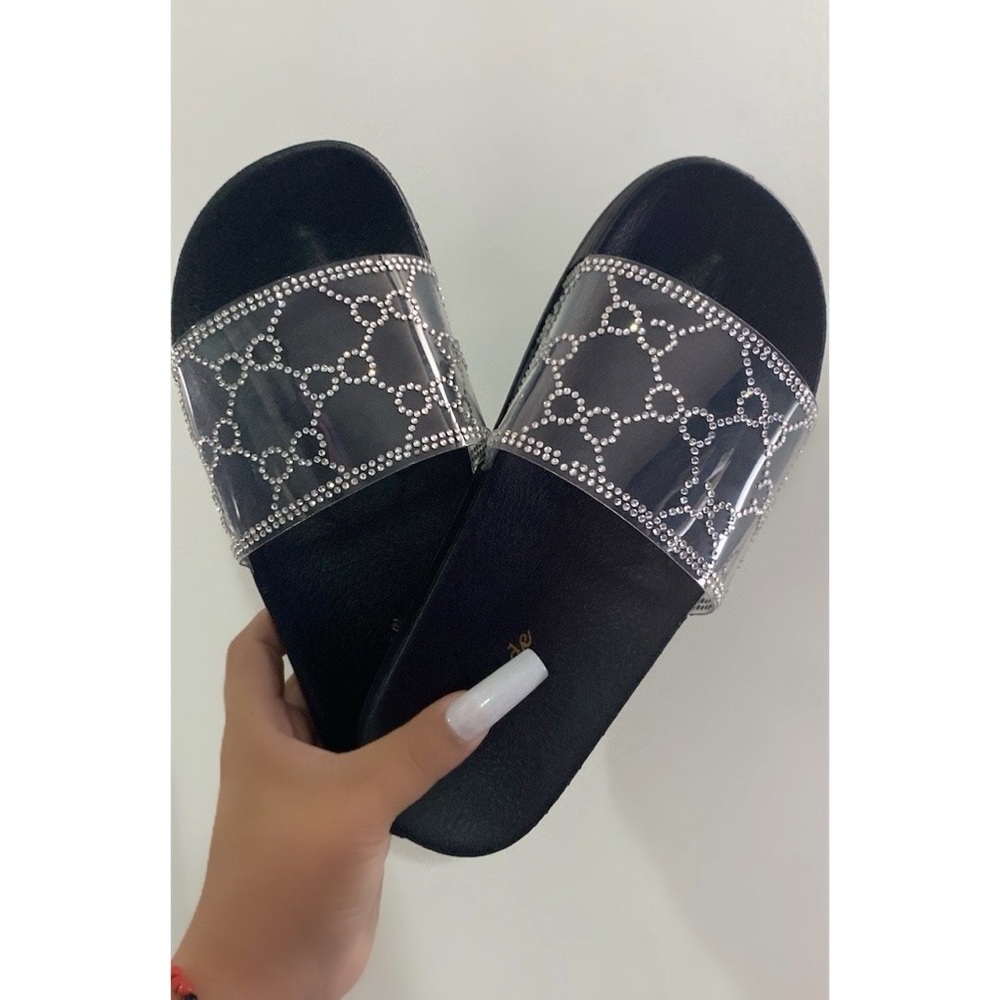 🖤✨ NWT Wide Fit Friendly Black Rhinestone Slides | Soft Foam Comfort Sandals ✨ - Picture 3 of 3